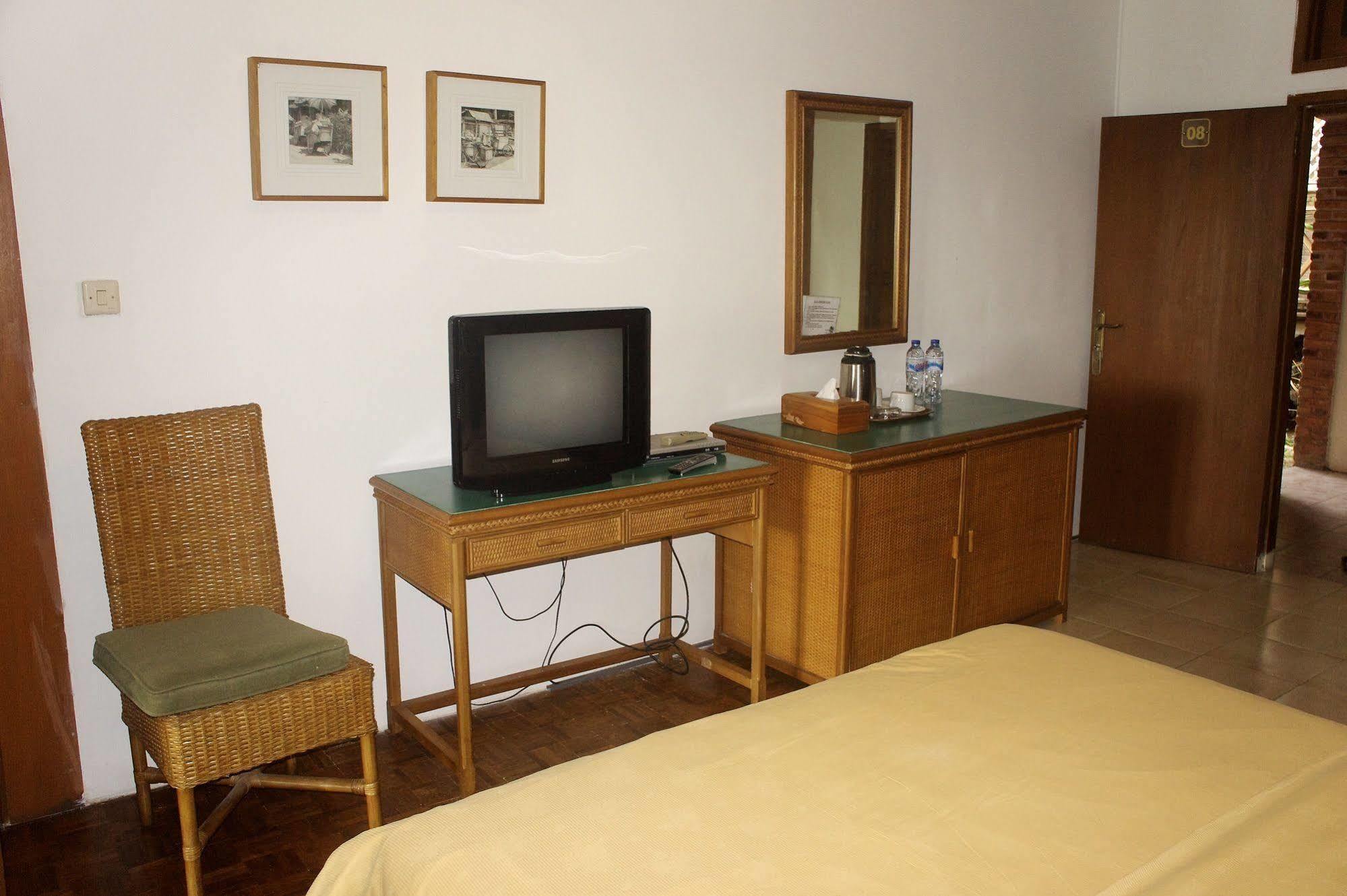 Oyo 1214 My Lagusa Hotell Cimaja Eksteriør bilde